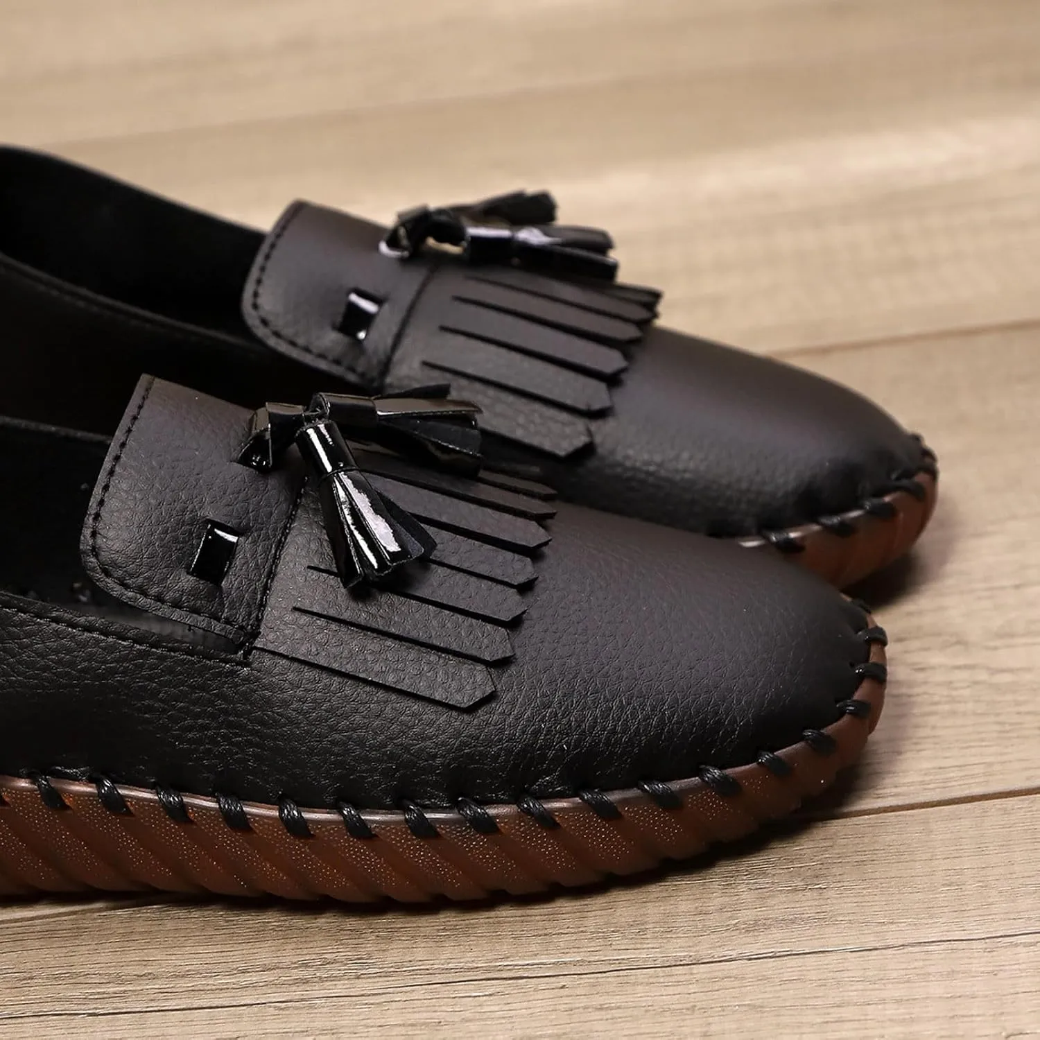 2025 Women's Loafers Orthopedic Casual Tassel Breathable Orthopedic Flat Sneakers Comfortable Low-Top Non Slip Lightweight Memory Foam Boat Round Toe Ladies Casual Shoes for Gym Travel Daily Wear