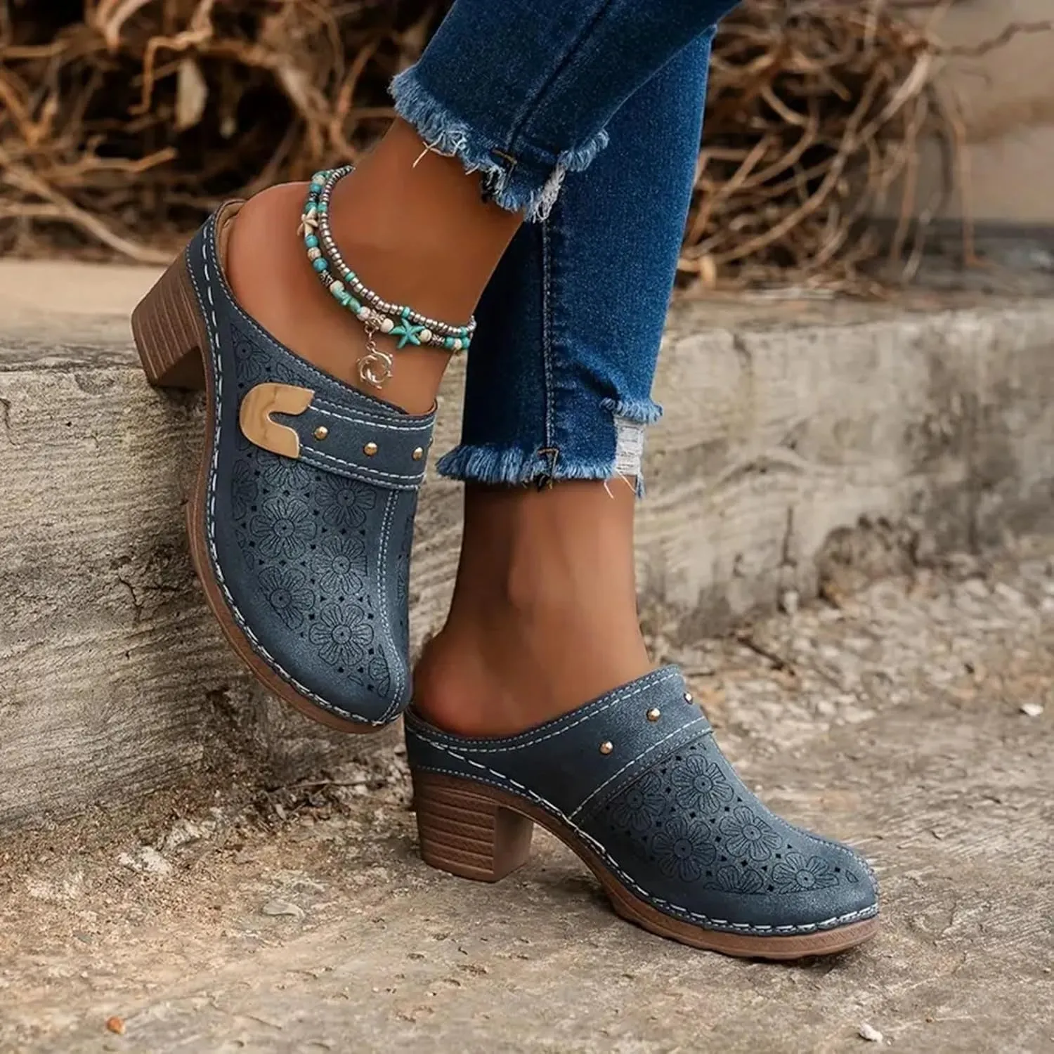 Chunky Heels Sandals for Women Summer Breathable Hollow Out Closed Toe Mules Retro Flower Pattern Slip On Slides Loafer Shoes Comfortable Low Heel Slip-on Wooden Clogs