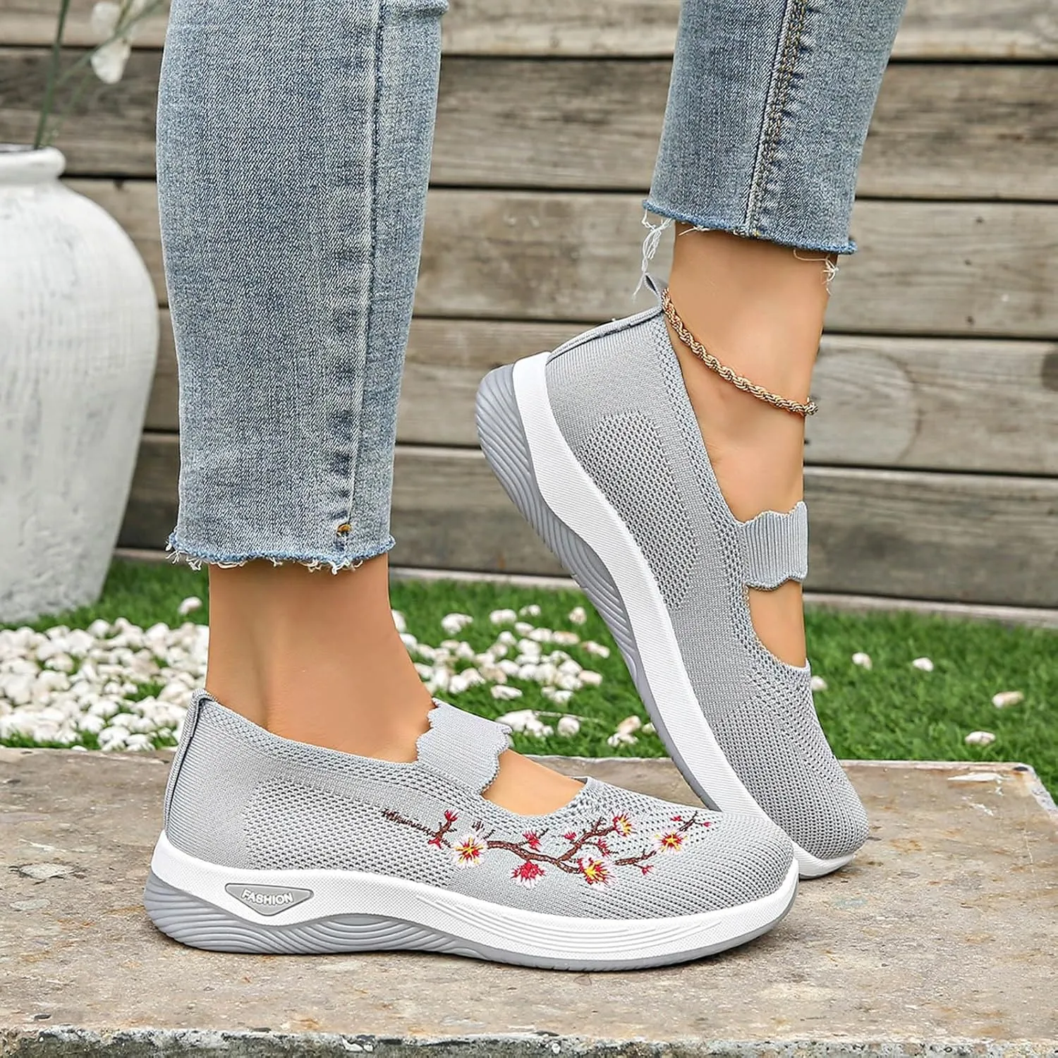ZSpzx 2025 Women's Mesh Flats Shoes Breathable Slip on Casual Boat Shoes with Flower Embroidered Quick Dry Arch Support Non Slip Running Elastic Sneakers Closed Toe for Gym Travel Daily Wear